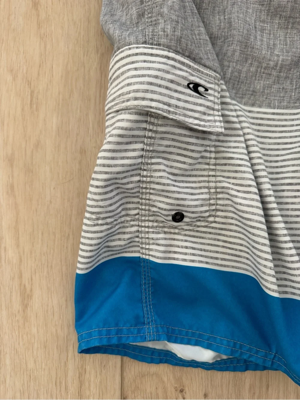 Mens O’Neill gray blue stripe board shorts surf swim trunks size 32 unlined